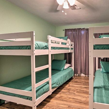 Updated Family Home - 2 Blocks To Colorado River! Bullhead City Kültér fotó